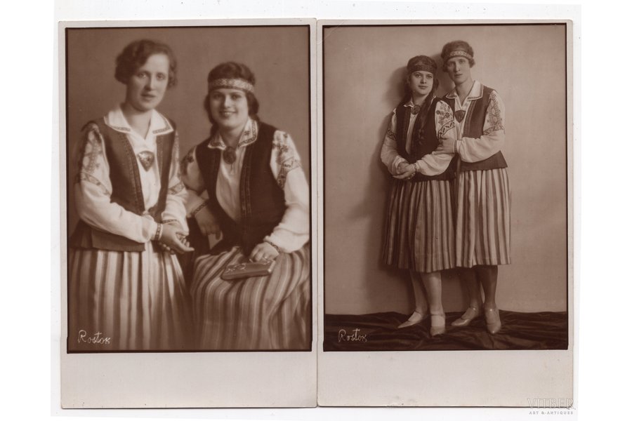 фотография, 2 шт., девушка в национальном костюме с сактой, Латвия, 20-30е годы 20-го века, 15.3х10.2 см