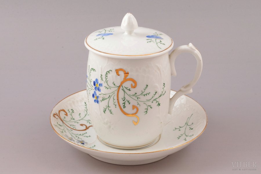 hot chocolate cup with saucer, porcelain, M.S. Kuznetsov manufactory, Riga (Latvia), Russia, 1890-1910, h (with lid) 13.5 cm, Ø (saucer) 16.1 cm