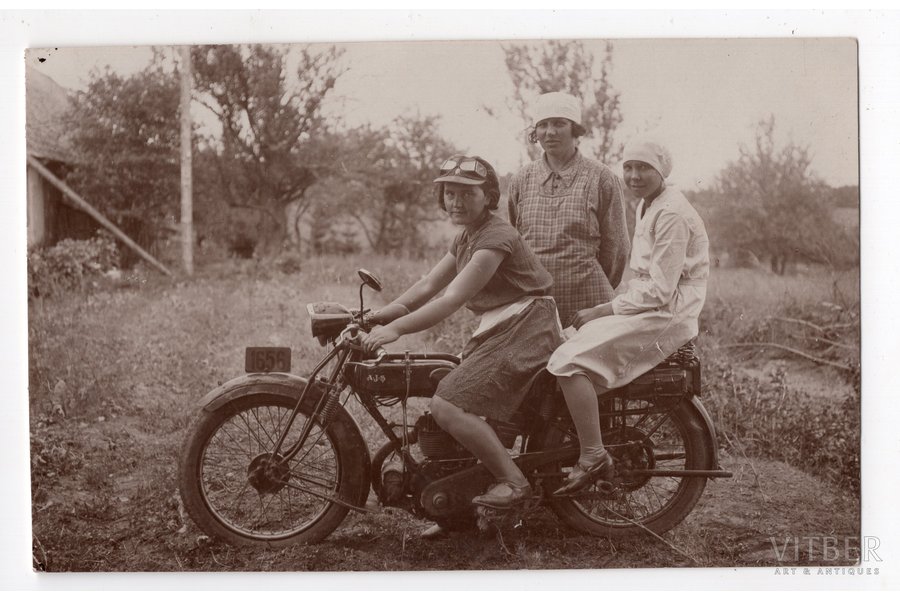 фотография, мотоцикл, Латвия, 20-30е годы 20-го века, 13.6х9.6 см