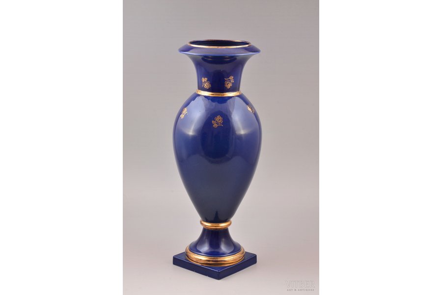 vase, porcelain, sculpture's work, signed by L. Maceha, h 41.6 cm