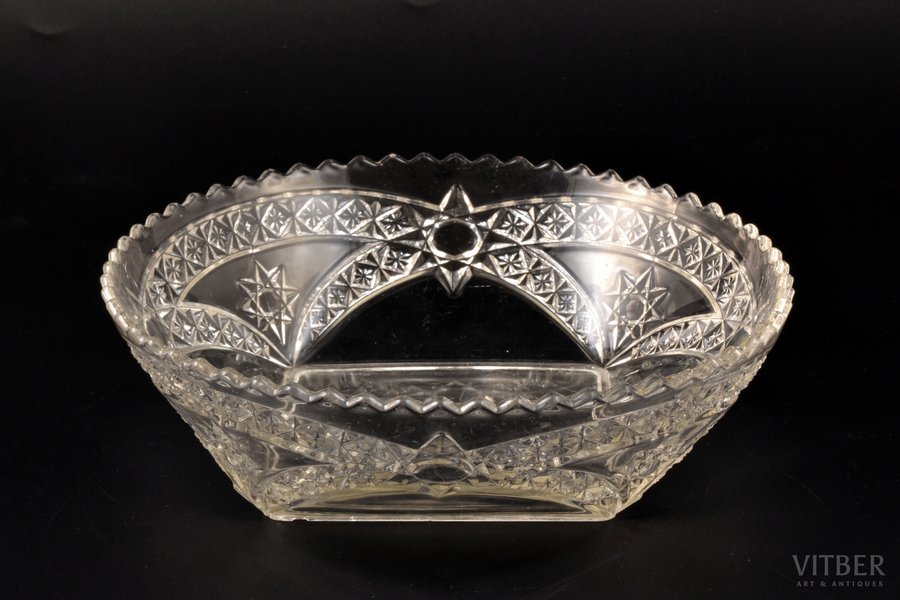 fruit dish, Maltsov glass factory, marked "От М.Ф. 1907 на 10 лет", Russia, the beginning of the 20th cent., Ø 23.5 cm, insignificant chip on the base (edge)