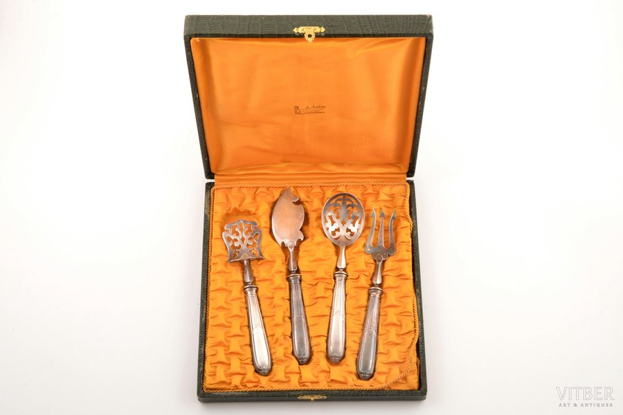 flatware set of 4 items, silver/metal, 950 standard, total weight of items 134.35 g, 15.8 - 18 cm, France, in a box