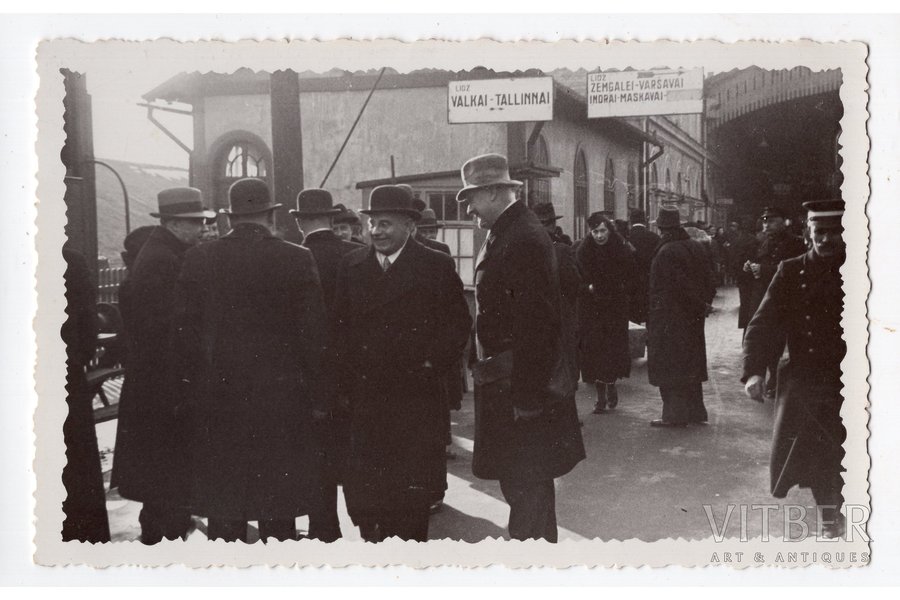 photography, Railway platform for the departure of international long-distance trains. Riga, till 1940., Latvia, 20-30ties of 20th cent., 13.6х8.6 cm