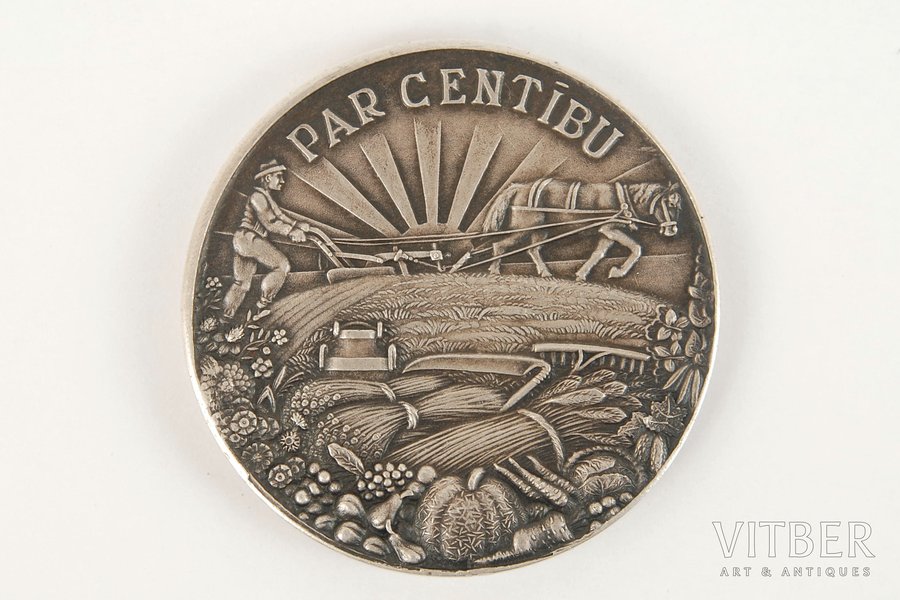настольная медаль, За усердие, Министерство сельского хозяйства, серебро, Латвия, 20е-30е годы 20го века, 40 x 5 мм, 56.3 г
