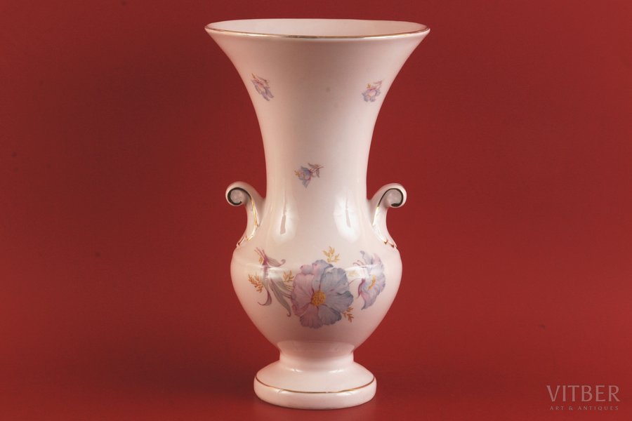 vase, Pink porcelain mass, porcelain, M.S. Kuznetsov manufactory, Riga (Latvia), 1937, 29 cm