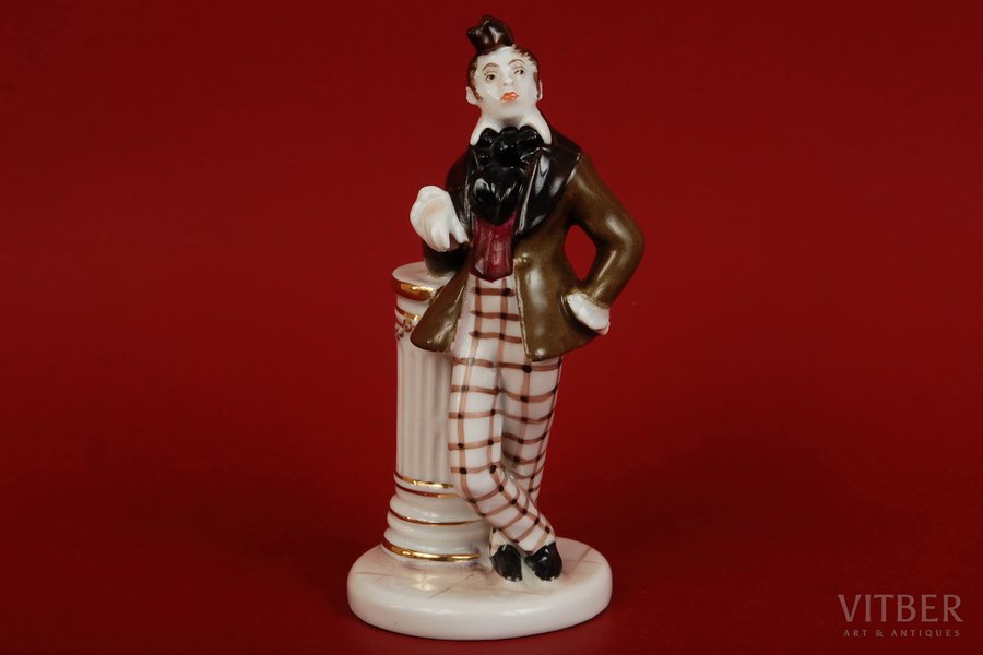 figurine, Hlestakov, porcelain, USSR, LFZ - Lomonosov porcelain factory, the 50ies of 20th cent., 14.5 cm