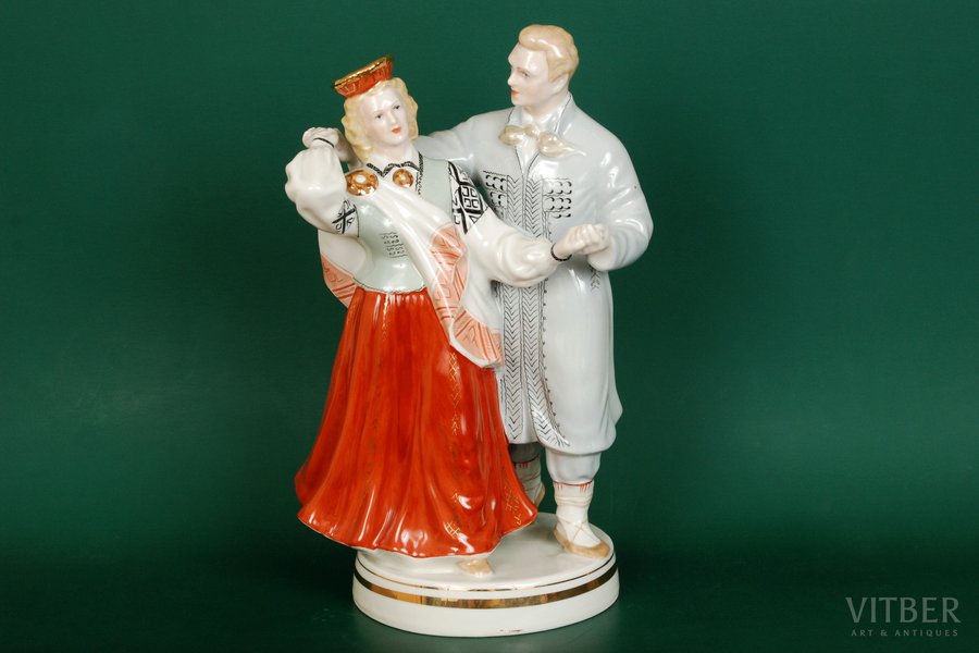 figurine, Folk dance, porcelain, Riga (Latvia), USSR, Riga porcelain factory, molder - Zina Ulste, the 50ies of 20th cent., 32.5 cm, 1st rate