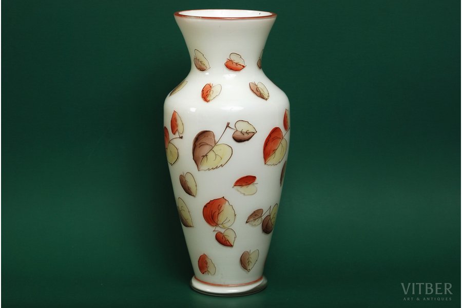 ваза, "Молочное" стекло, роспись Веры Фёдоровой ???, 60-80е годы 20го века, 26 см