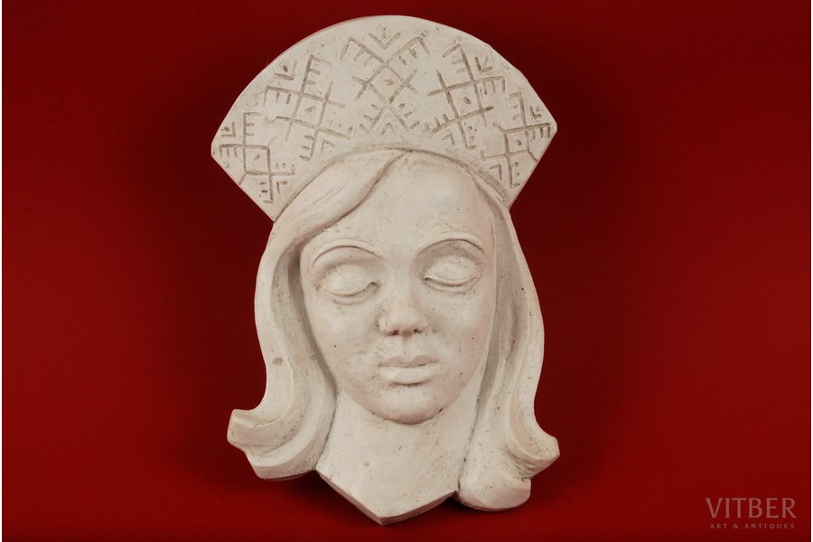 statuete, Sienas dekors - Tautas meita, biskvīts, Rīga (Latvija), PSRS, autordarbs, 20 gs. 50tie gadi, 19 cm