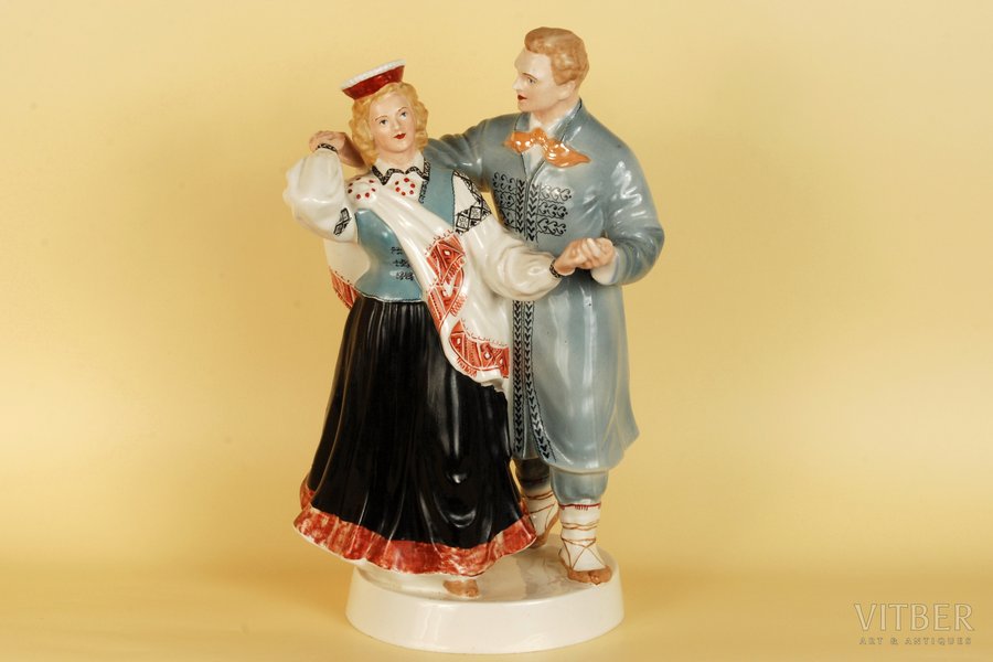 figurine, Folk dance, porcelain, Riga (Latvia), USSR, Riga porcelain factory, molder - Zina Ulste, the 50ies of 20th cent., 32.5 cm, highest rate