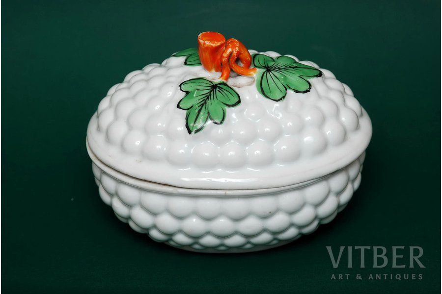 butter dish, Carrot, defect, M.S. Kuznetsov manufactory, Russia, the 19th cent.