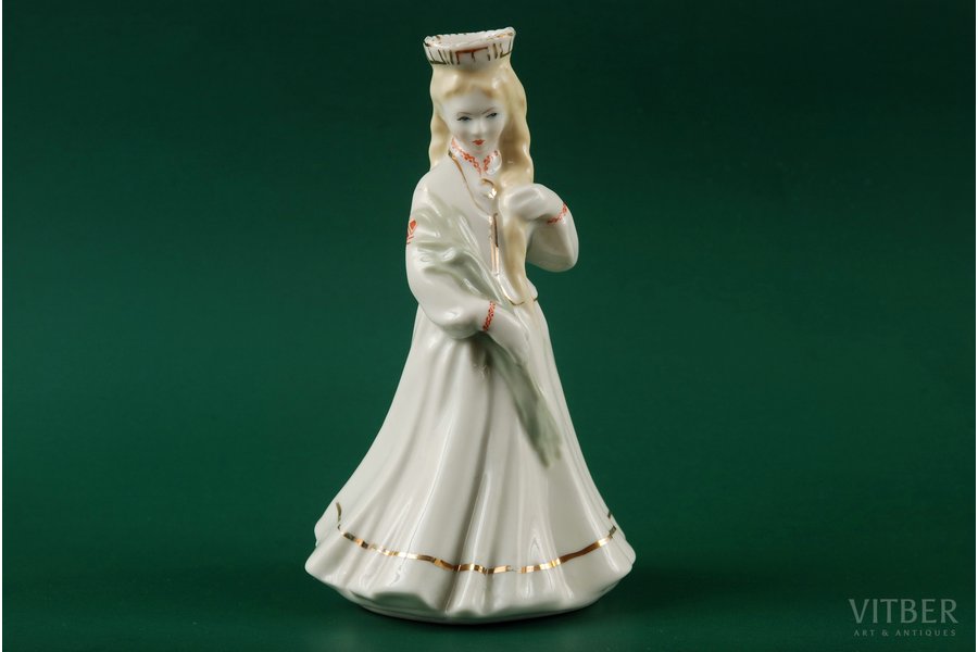 figurine, Latvian folk girl with a  reed, porcelain, Riga (Latvia), USSR, Riga porcelain factory, molder - Regīna Karkunova, the 60ies of 20th cent., 14.5 cm, unusually painted
