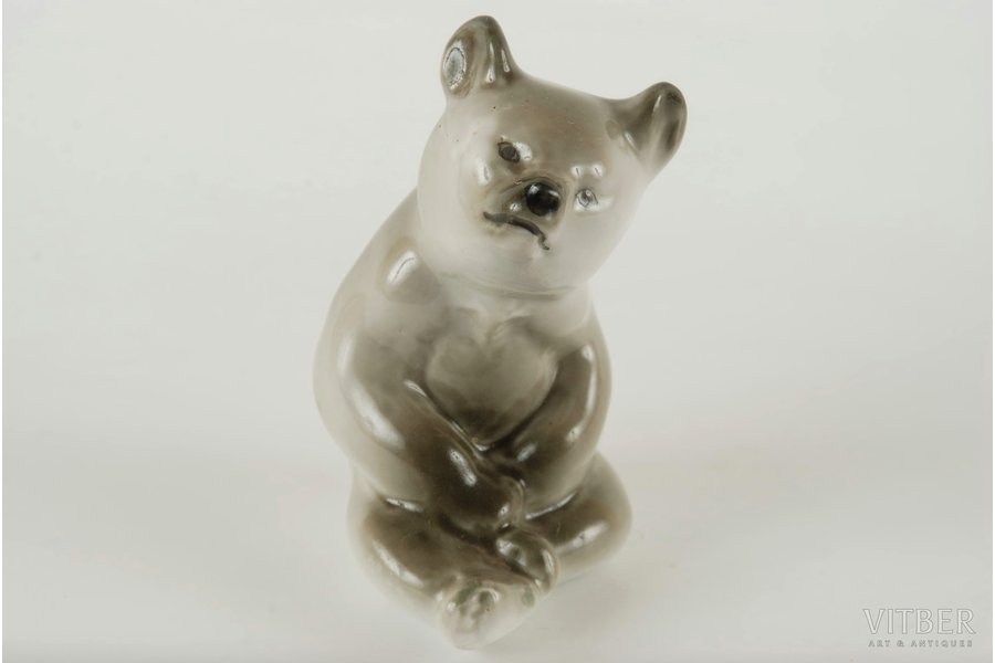 figurine, Bear cub, porcelain, USSR, LFZ - Lomonosov porcelain factory, the 40ies of 20th cent., 9 cm