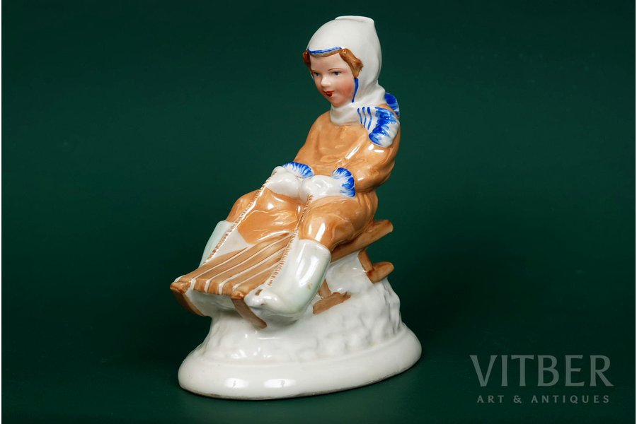 statuete, Meitene uz ragaviņām, porcelāns, Rīga (Latvija), PSRS, Rīgas porcelāna rūpnīca, modeļa autors - Zina Ulste, 20 gs. 50tie gadi