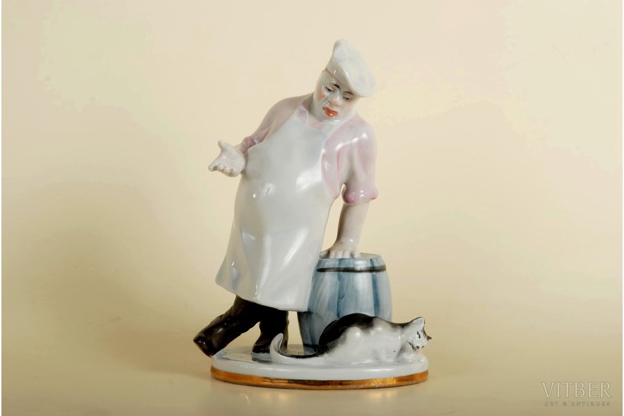 figurine, A Cook and a Cat, porcelain, USSR, LFZ - Lomonosov porcelain factory, the 60ies of 20th cent., 16.5 cm