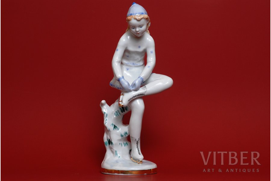 statuete, Daiļslidotāja, porcelāns, PSRS, LFZ - Lomonosova porcelāna rūpnīca, modeļa autors - S.B. Velihova, 20 gs. 50tie gadi