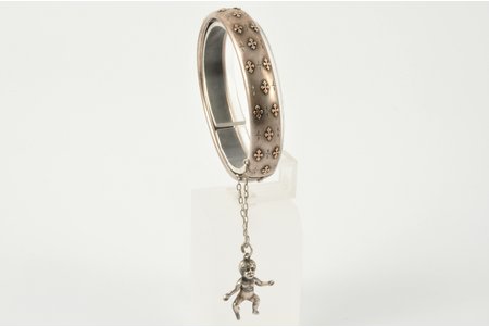 a bracelet, silver, 84 ПТ standard, 14.35 g., the item's dimensions 5.8 x 5 cm, the border of the 19th and the 20th centuries, Austria-Hungary