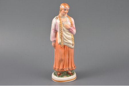 figurine, a Girl in traditional costume, porcelain, Riga (Latvia), sculpture's work, Riga Ceramics Factory, 1941-1945, 19.7 cm, restoration of neck