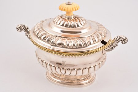 sugar-bowl, silver, 84 standard, 636.65 g, gilding, h 17 cm, Nichols & Plinke, 1815-1826, St. Petersburg, Russia, defect - crack on the side (see on photo)