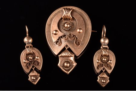 a set of earrings and pendant-brooch, gold, conformity to 56 (583) standard, the border of the 19th and the 20th centuries, Russia, weight 24.06 g (brooch 13.21 g + earrings 10.85 g), brooch size 6x4 cm, earrings 5.4 cm