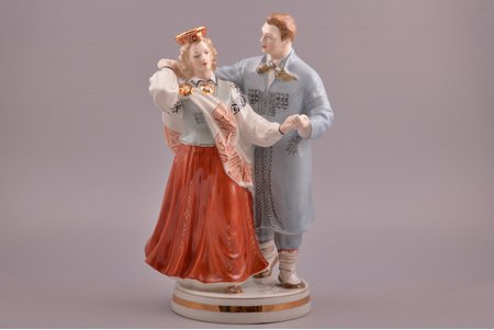 figurine, Folk dance, porcelain, Riga (Latvia), USSR, Riga porcelain factory, molder - Zina Ulste, 1954-1962, h 33 cm, first grade