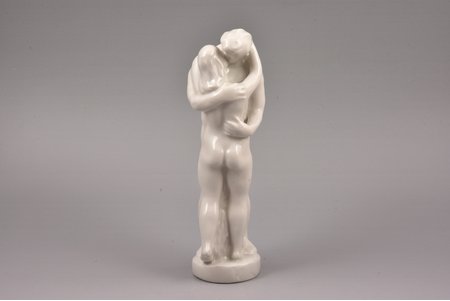 figurine, Kiss, porcelain, Riga (Latvia), USSR, sculpture's work, molder - Prokopy Dobrynin, the 50ies of 20th cent., 22 cm