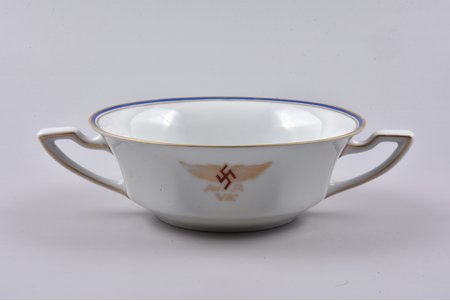 cream jug, Aviation Regiment Officers Club, Ø 12.9 cm, porcelain, M.S. Kuznetsov manufactory, Latvia, 1937-1940