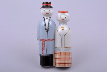 figurine, Couple in Latvian traditional costumes, porcelain, Riga (Latvia), USSR, Riga porcelain factory, 1948-1970, 13 x 7.1 x 1.8 cm, first grade