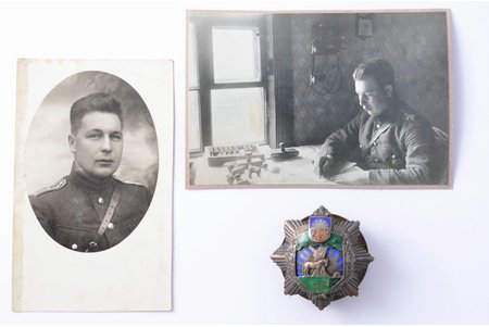 badge, 2 photos, Police of Rēzekne 1920-1925, Latvia, 20ies of 20th cent., 54.9 x 55 mm, defect of green enamel