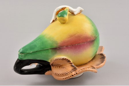 butter dish, A pear, porcelain, M.S. Kuznetsov manufactory, Riga (Latvia), Russia, the border of the 19th and the 20th centuries, 19 x 11.3 x 12.5 cm