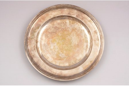 тарелка, серебро, 84 проба, 422.10 г, Ø 24.9 см, мастер Генрик Таллберг, 1826 г., С.- Петербург, Российская империя