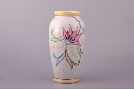 vase, "Flowers", porcelain, Riga Ceramics Factory, signed painter's work, handpainted by Vera Kauriņa, Riga (Latvia), USSR, 1946, h 20.1 cm