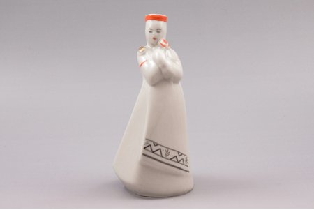 figurine, Girl with a flower (SINGNED BY SCULPTOR), porcelain, Riga (Latvia), USSR, Riga porcelain factory, molder - Rimma Pancehovskaya, the 60ies of 20th cent., 15.1 cm, first grade