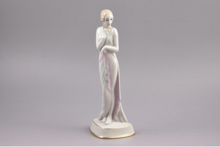 figurine, Young woman, porcelain, Riga (Latvia), M.S. Kuznetsov manufactory, 1934-1936, h 22.3 cm, first grade