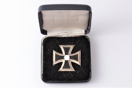 badge, Iron cross, producer "Steinhauer & Lück",  Lüdenscheid city, 1st class, Germany, the 30ies of 20th cent., 44.1 x 44 mm, in a case
