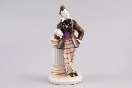 figurine, Khlestakov, porcelain, USSR, LFZ - Lomonosov porcelain factory, molder - B.Y. Vorobyev, the 50ies of 20th cent., 14.3 cm