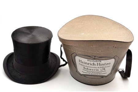 котелок, Heinr. Hinze, Германия, начало 20-го века, iekš./ inside / внутр.: 15.5 x 19 см, в оригинальной шляпной коробке