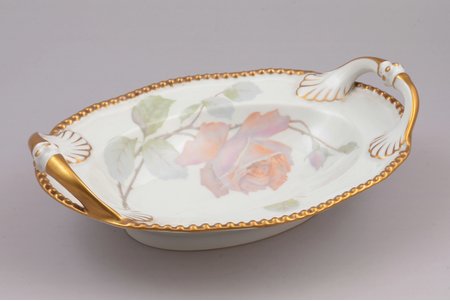 candy-bowl, porcelain, M.S. Kuznetsov manufactory(?), Riga (Latvia), the 20-30ties of 20th cent., 22.7 x 15.8 cm, h 6.9 cm, without hallmark