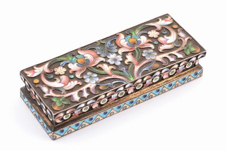 pill box, silver, 84 standard, 118.20 g, cloisonne painted enamel, gilding, 3.5 x 9.4 x 2 cm, workshop of Maria Semenova, 1896-1907, Moscow, Russia