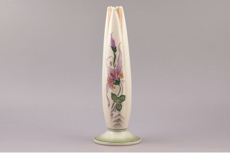 vase, flower motif, porcelain, hand-painted, Rīga porcelain factory / J.K. Jessen manufactory, Riga (Latvia), 1940, h 23.3 cm