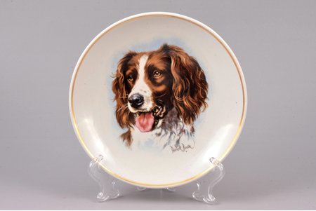 decorative plate, "Dog", Derick Bown, porcelain, Rīga porcelain factory, Riga (Latvia), the 90ies of 20th cent., Ø 14.9 cm