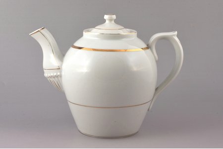 teapot, porcelain, M.S. Kuznetsov manufactory, Riga (Latvia), 1934-1940, h (with lid) 18.5 cm, third grade, hairline crack on the lid