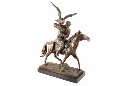 figurative composition, "Falconer on Horseback", signed by Pitta Fratin, bronze, marble, h 66.5 cm, weight 24150 g., France, "Fonderie Bords de Seine", beginning of 21st cent.