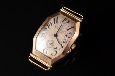wristwatch, "Moser", Switzerland, gold, 33.64 g, 4.6 x 3 cm, mechanism in working order, due to the fact that there is no standard for 583, compliance with 375 standard was determined (laser engraved hallmark)