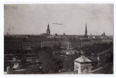 photography, Riga, dirigible "Graf von Zeppelin", Latvia, 20-30ties of 20th cent., 14х8.8 cm