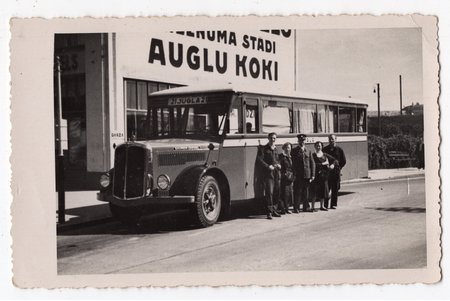 fotogrāfija, Rīga, autobuss, Latvija, 20. gs. 20-30tie g., 13.8х8.8 cm