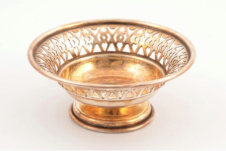 tray for jewelry, silver plated, metal, Great Britain, the 1st half of the 20th cent., Ø 9.2 / h 4 cm, weight 52.35 g