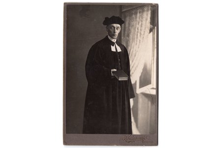 photography, on cardboard, Ventspils (Windau), Teodors Grinbergs, the pastor of the Latvian congregation of the ev. lut. church, Latvia, beginning of 20th cent., 14.8х10 cm