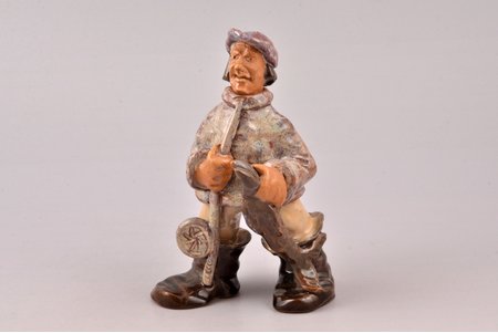 статуэтка, Рыбак с рыбой, керамика, h 12.3 см