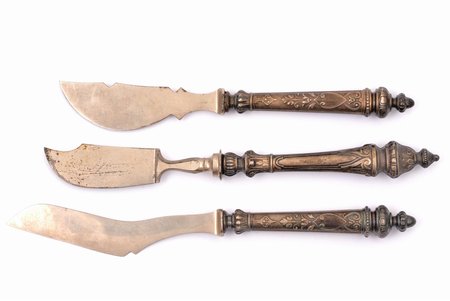 set of 3 knifes, silver/metal, 84 standard, total weight of items 117.45 g, 20.8 / 18.4 / 20.2 cm, the end of the 19th century, Riga, Russia